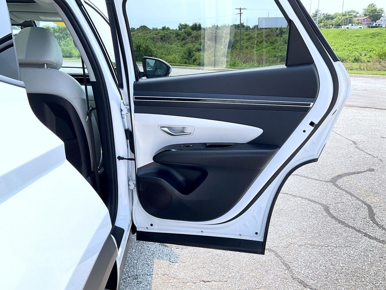 Used 2022 Gray Hyundai Limited image 17