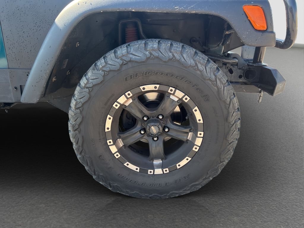 Used 1998  Jeep Sport image 27