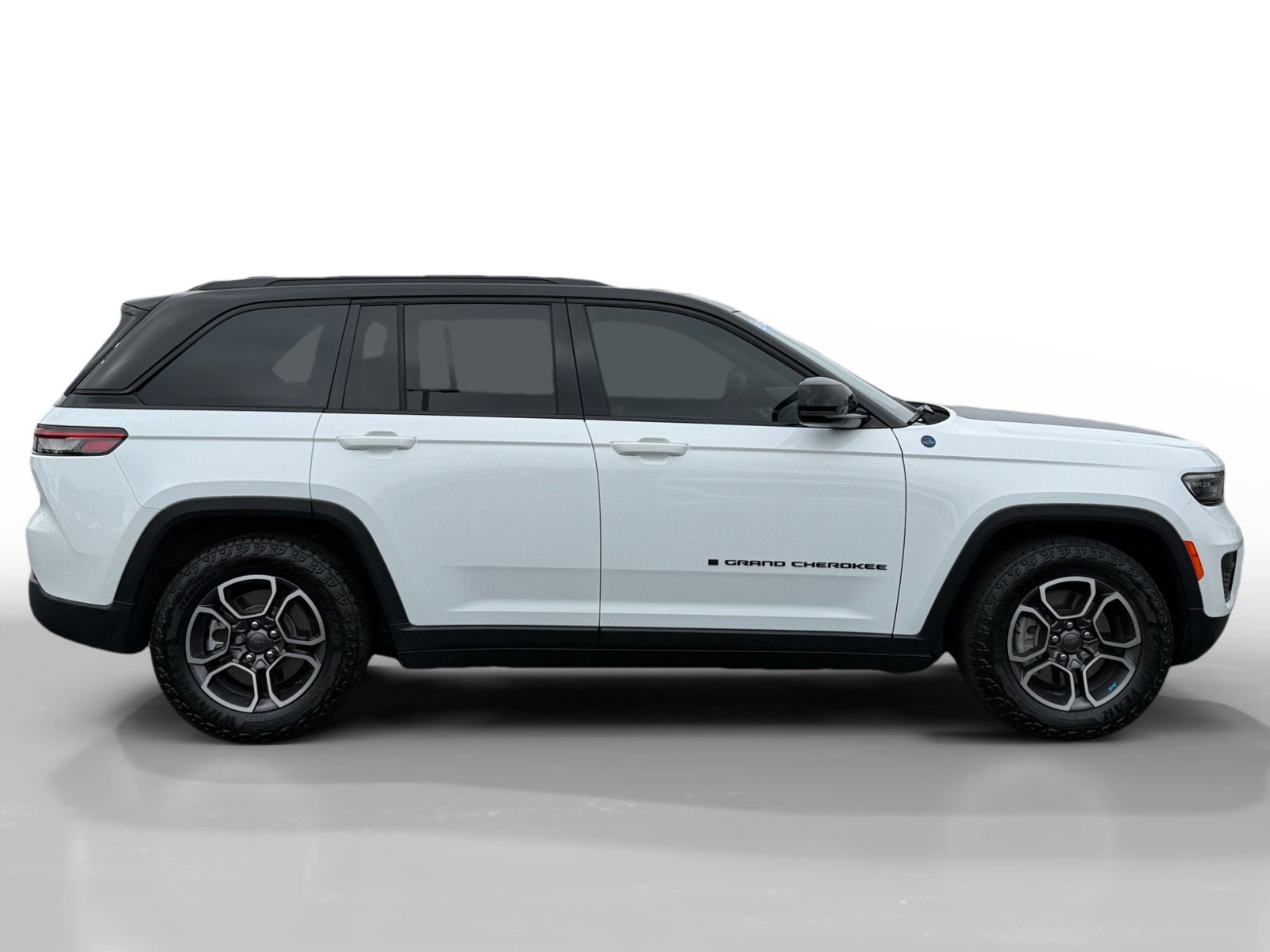 Used 2022 Bright White Clearcoat Jeep Trailhawk 4xe image 6