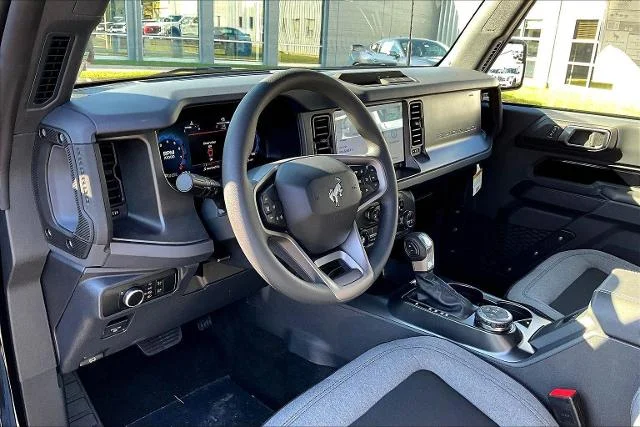 2025 Ford Bronco 2-Door Base - Photo 19