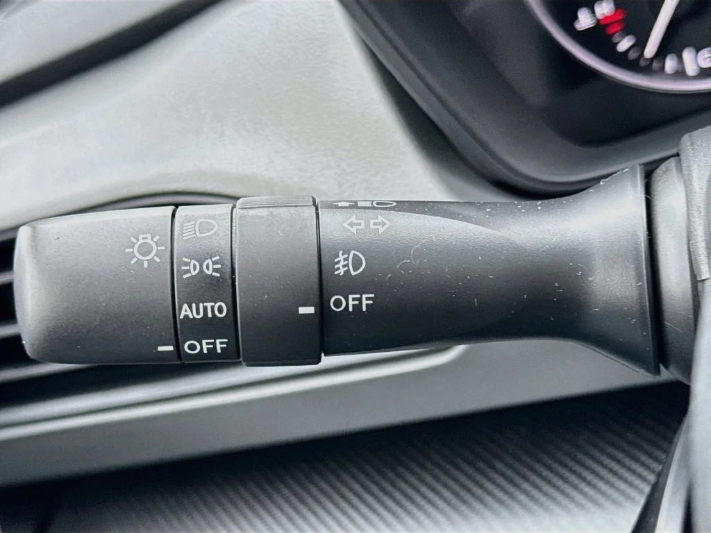 New 2027 White Subaru Premium image 13