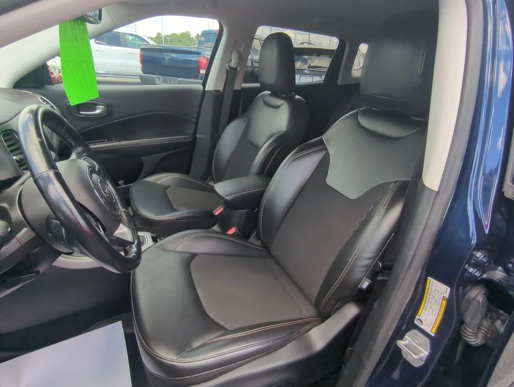 Used 2021 Blue Jeep Latitude image 11