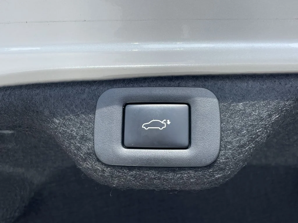 Used 2023 White Lexus 350 image 10