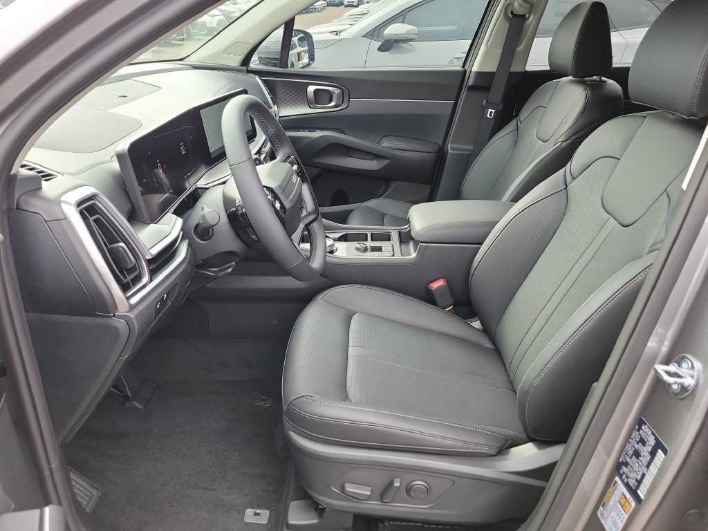 New 2026 Steel Gray Kia EX image 23