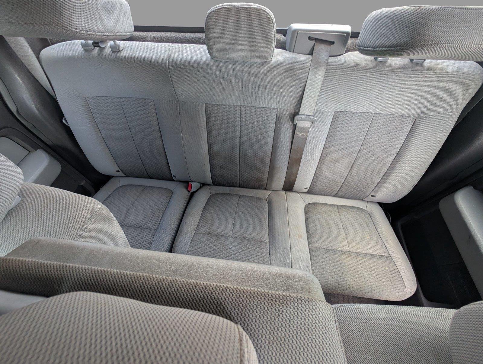 Used 2013 Oxford White/Ingot Silver Metallic Ford XLT image 33