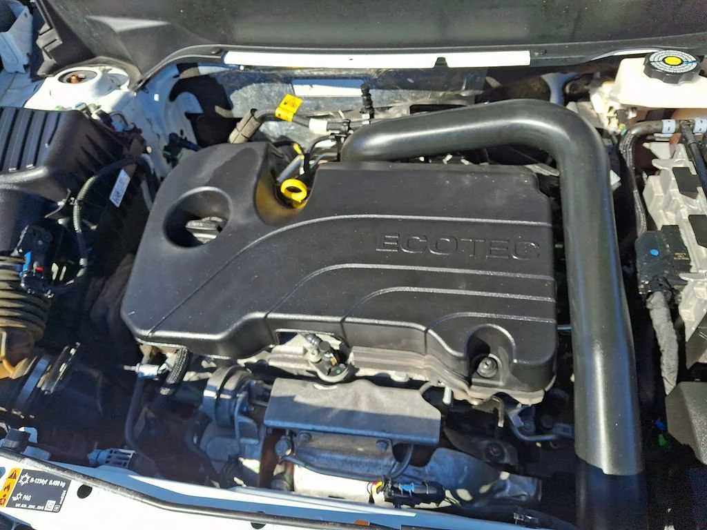 Used 2024 Summit White Chevrolet RS image 30