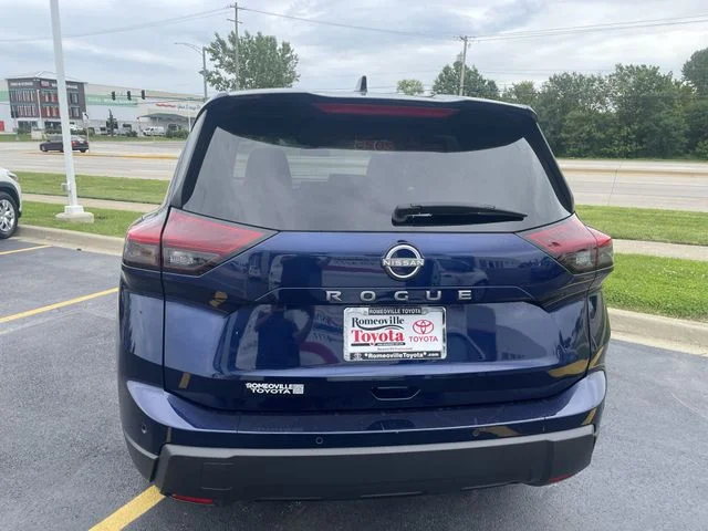 2025 Nissan Rogue SV - Photo 32