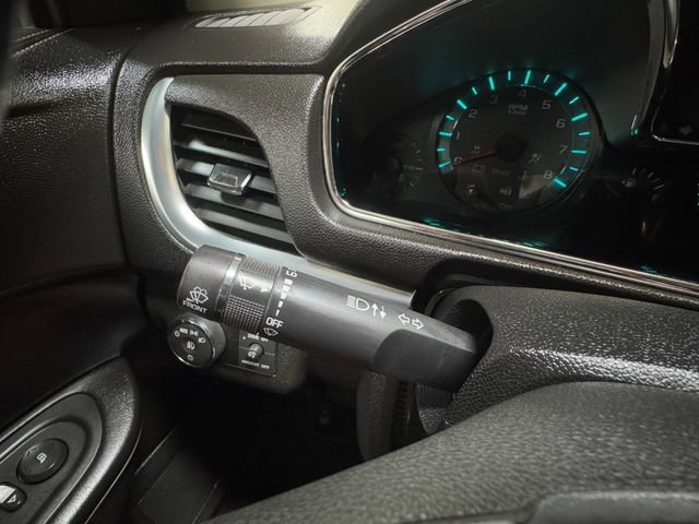 Used 2015 TUNGSTEN METALLIC Chevrolet LT image 21