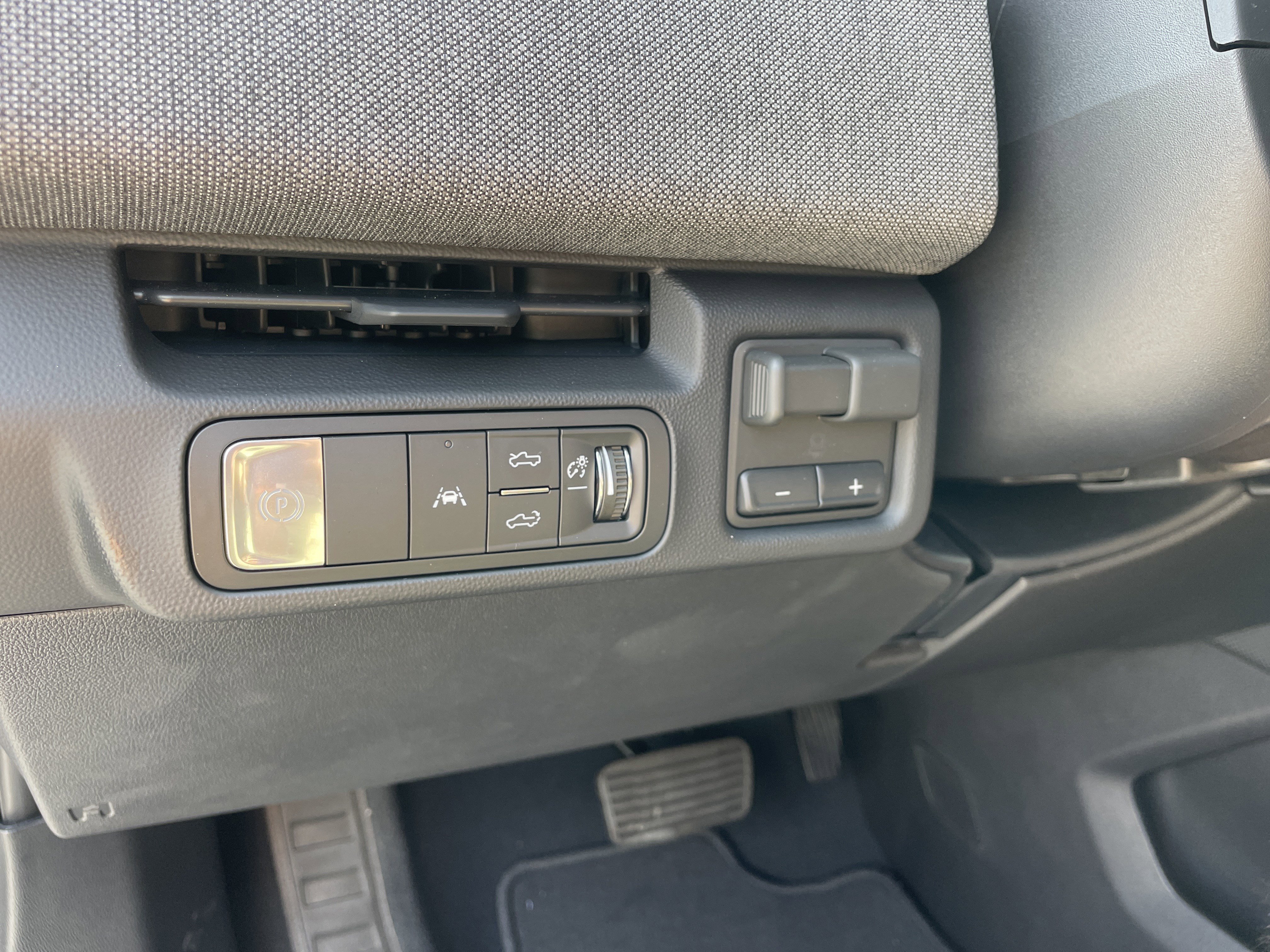 2026 GMC Sierra EV Elevation - Photo 21