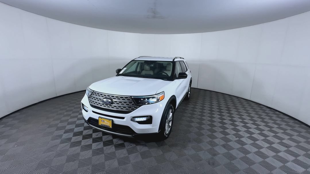 Used 2023 White Ford Limited image 3