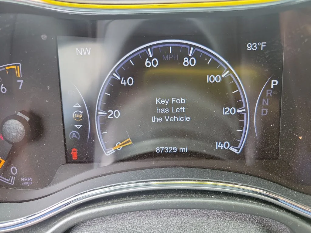 Used 2020 Black Jeep Altitude image 31