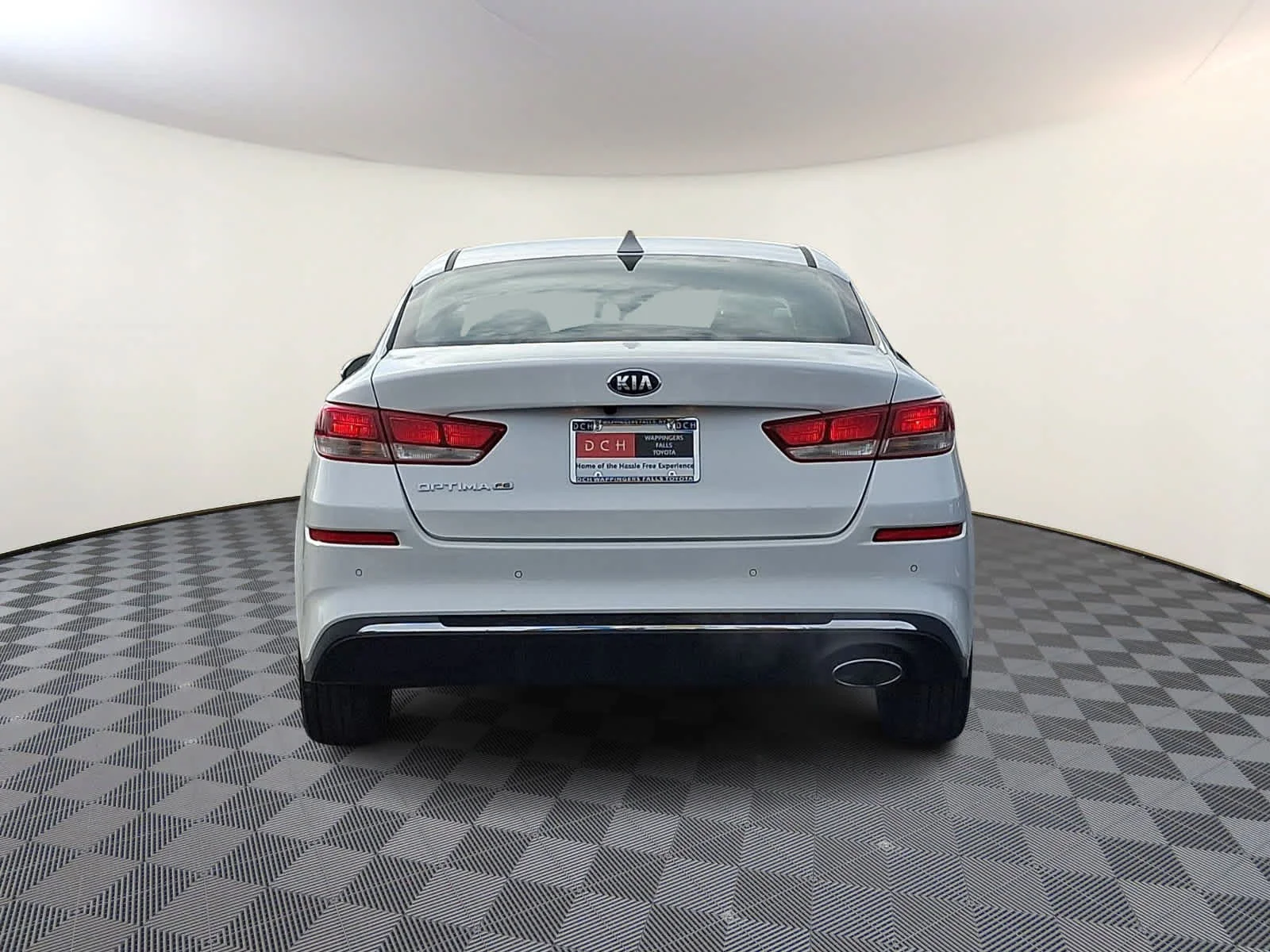 Used 2019 Snow White Pearl Kia LX image 6
