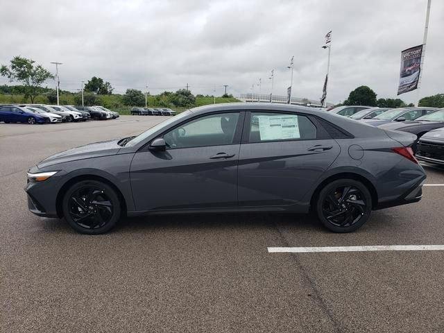 New 2026 Gray Hyundai SEL Sport image 9