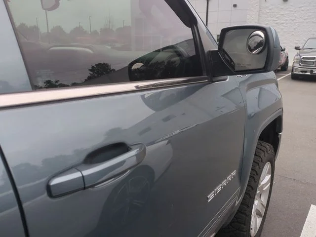 Used 2014 Gray GMC SLE image 9