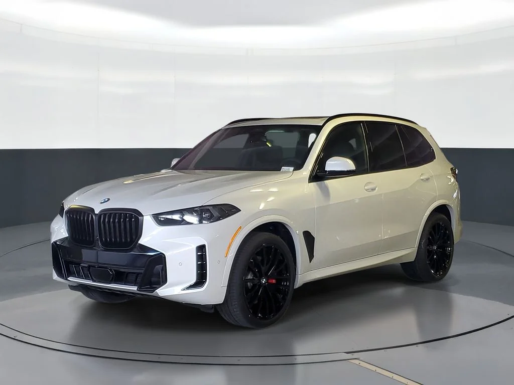 Used 2026 White BMW sDrive40i image 1
