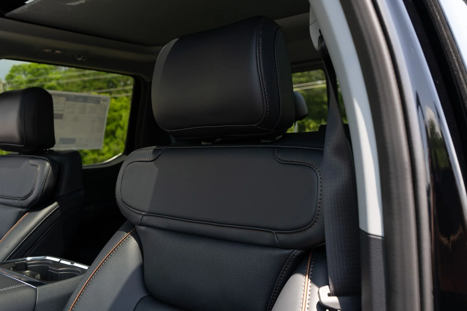New 2026 Agate Black Metallic Ford F-250® Lariat® image 22