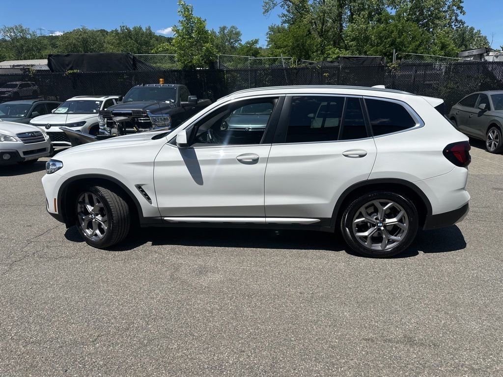 Used 2023 White BMW xDrive30i image 3