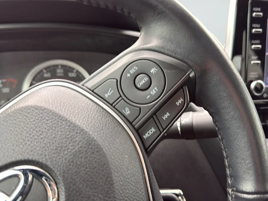 Used 2021 White Toyota SE image 44