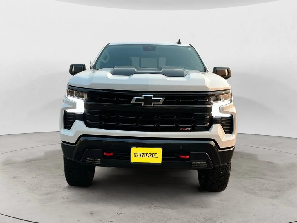 Used 2024 Summit White Chevrolet LT Trail Boss image 2