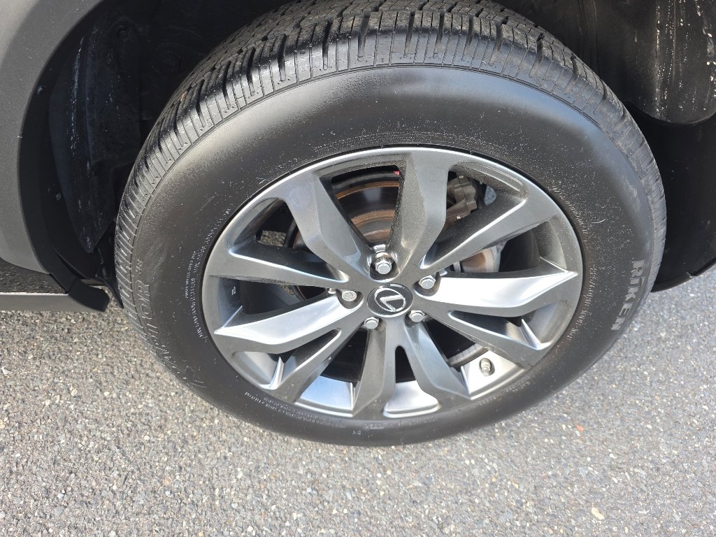 Used 2017 Obsidian Lexus 200t F Sport image 28