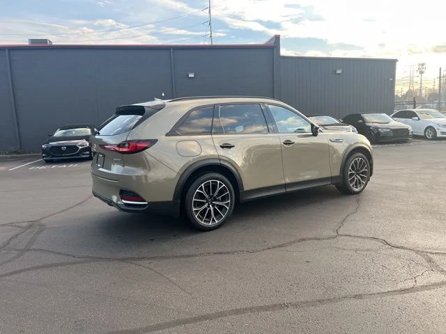 2025 Mazda CX-70 Premium Package - Photo 8