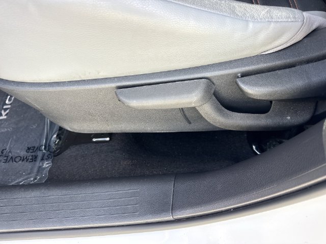 2024 Nissan Kicks SR - Photo 12