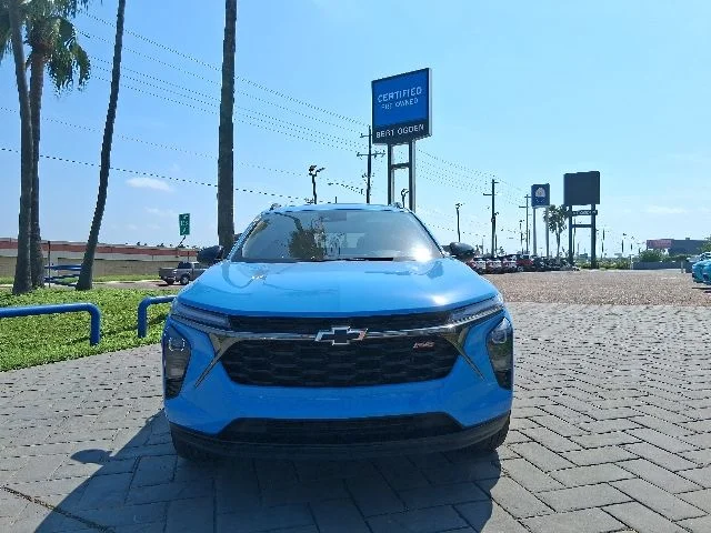 2024 Chevrolet Trax RS - Photo 2