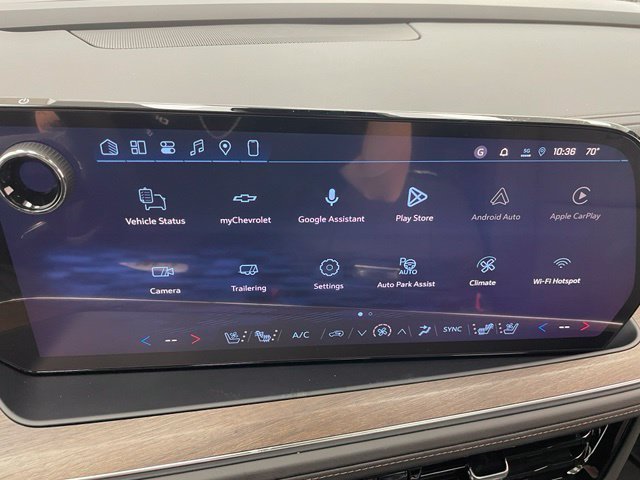 New 2026 Polar White Tricoat Chevrolet High Country image 3