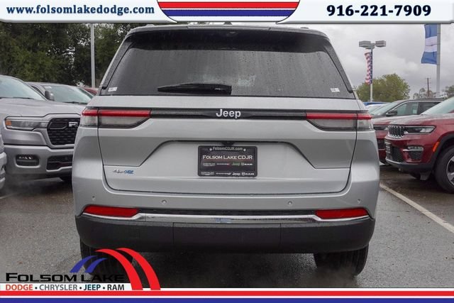 New 2024 Silver Zynith Exterior Paint Jeep 4xe image 5