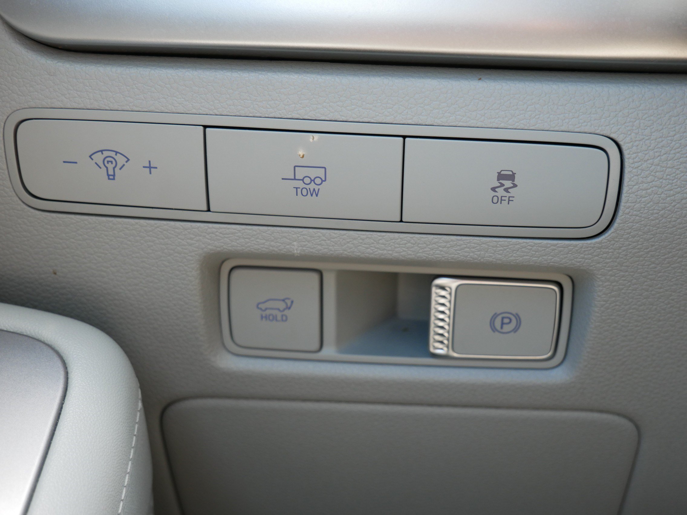 Used 2024 Typhoon Silver Hyundai SEL 7P image 25
