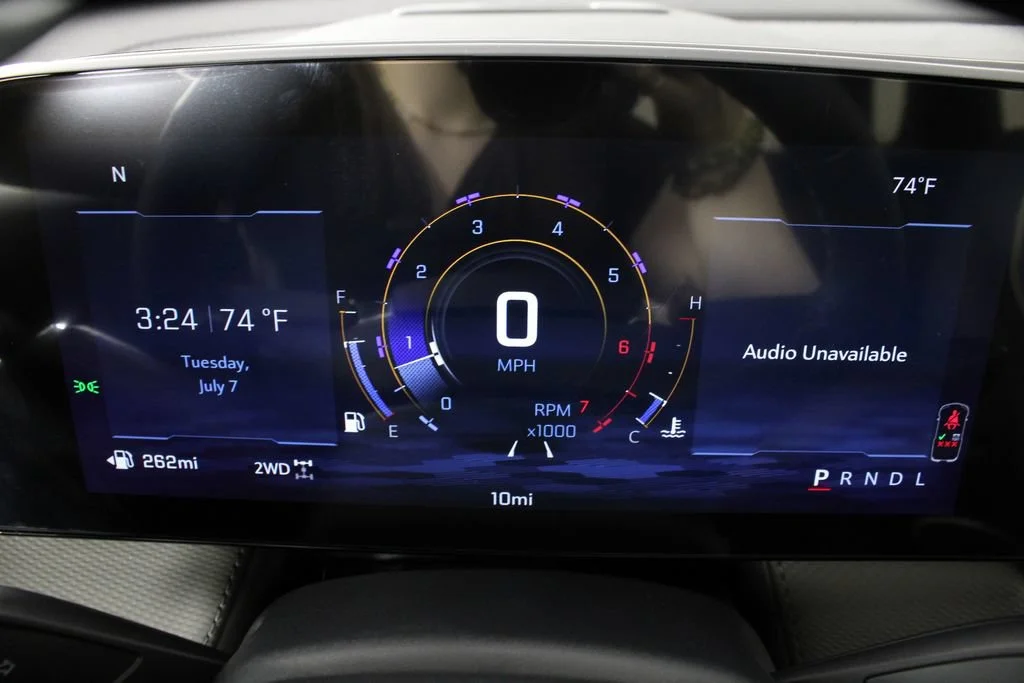 New 2027 Summit White Chevrolet LT image 24