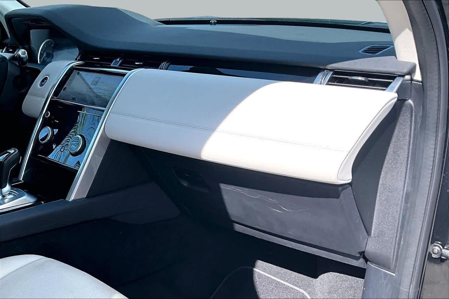 Used 2022  Land Rover S image 19