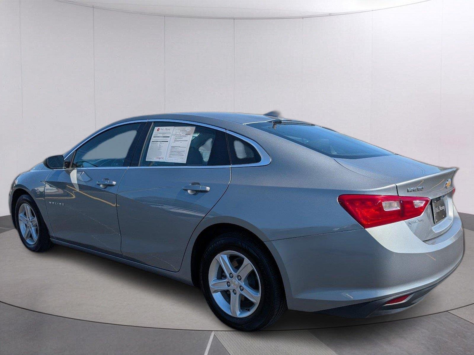 Used 2023 STERLING GRAY METALLIC Chevrolet LT image 5