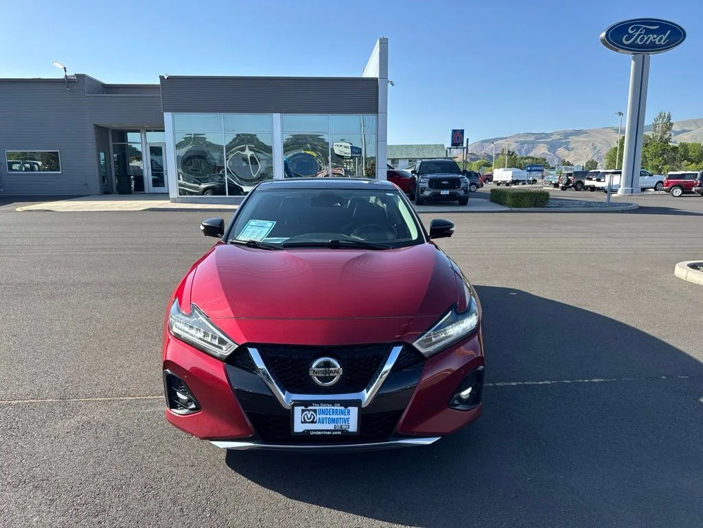 Used 2022 Scarlet Ember Nissan Platinum image 8