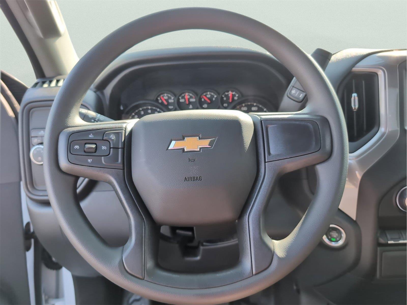 New 2026 Summit White Chevrolet WT image 15