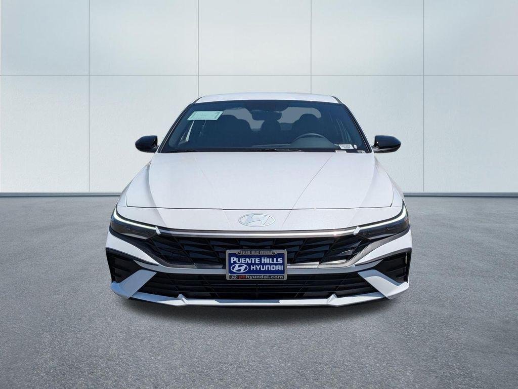 New 2026 White Hyundai SEL Sport image 2