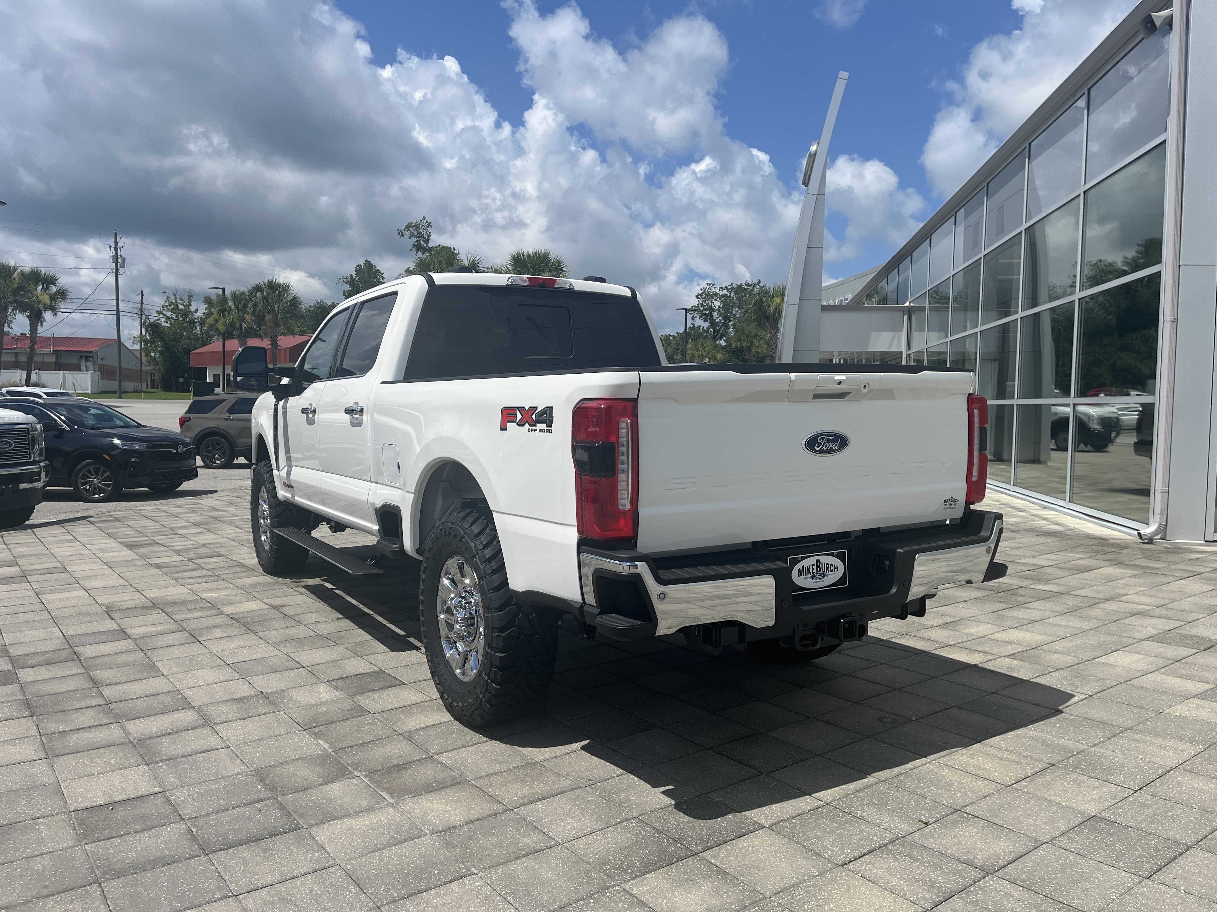 New 2026 Star White Metallic Tri-Coat Ford F-350® Lariat® image 4