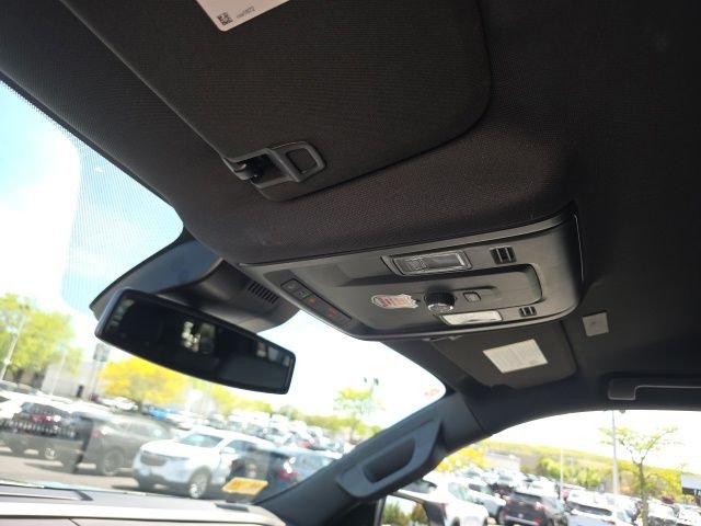 Used 2025 Gray Chevrolet Z71 image 24