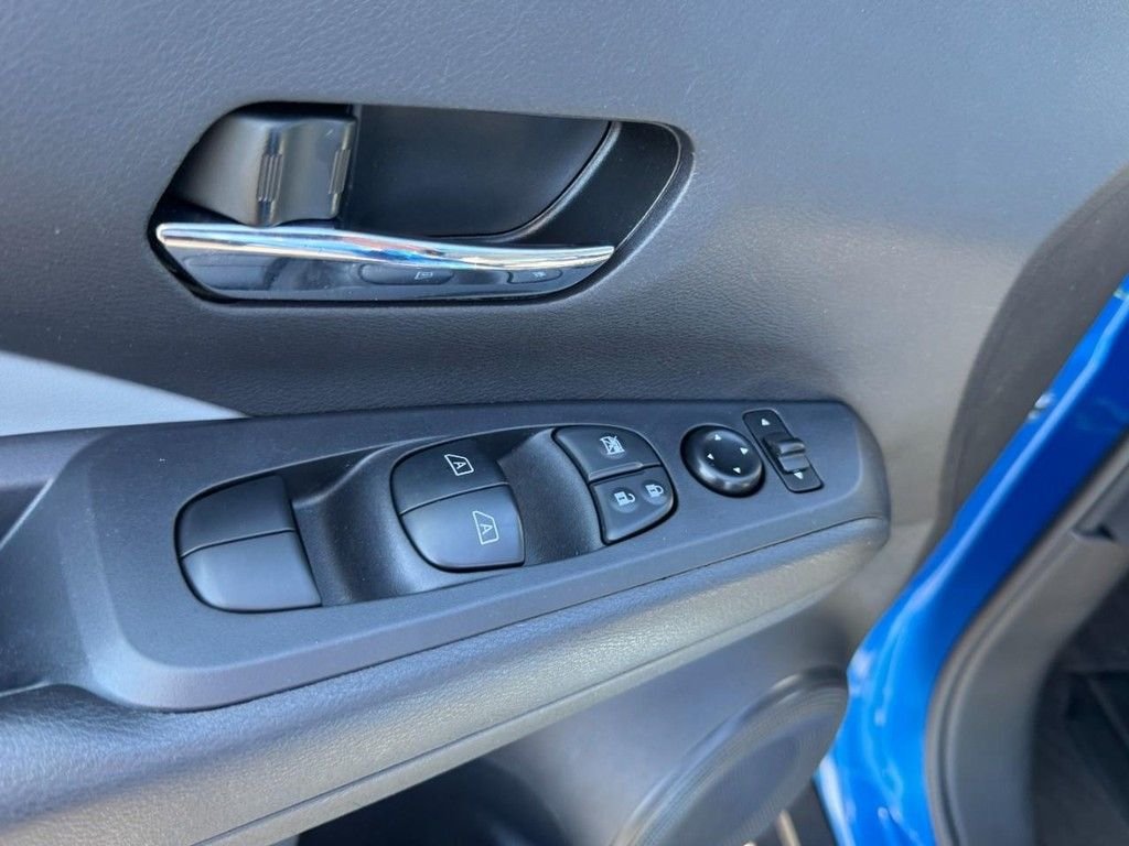 Used 2023 Blue Nissan SR image 15