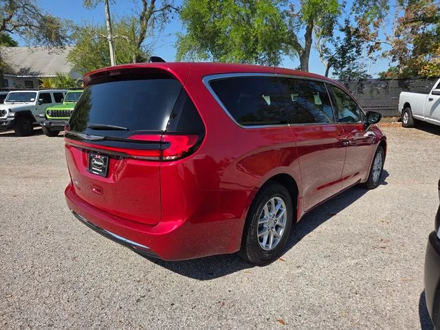 New 2026 Red Hot Pearl-Coat Exterior Paint Chrysler Select image 12