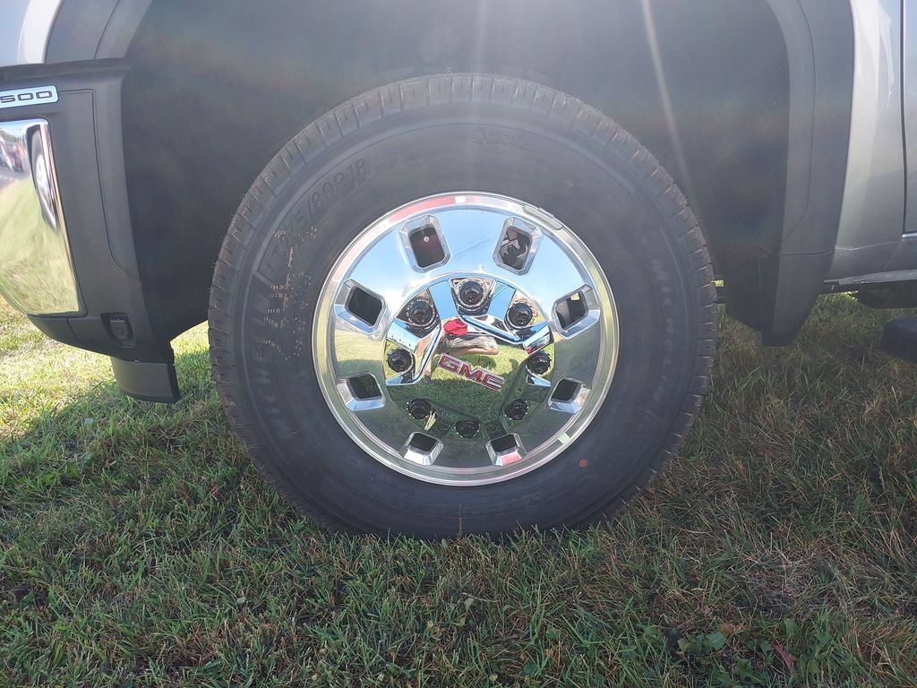 New 2026 Sterling Metallic GMC SLT DRW image 10