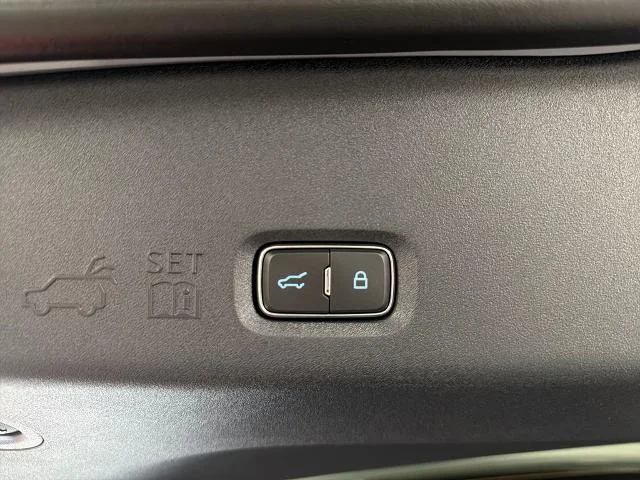 New 2027 Glacier Gray Metallic Tri-Coat Ford MAX Platinum image 29