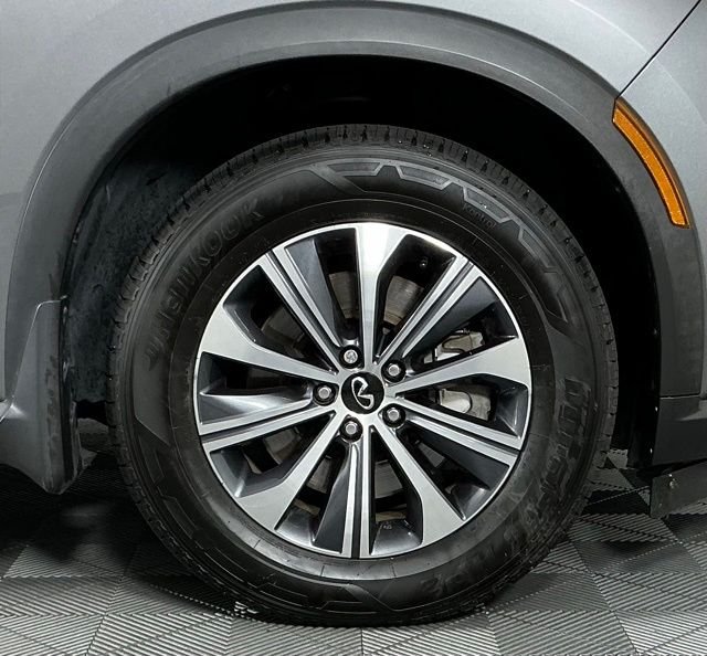 Certified Used 2023 Gray INFINITI PURE image 7