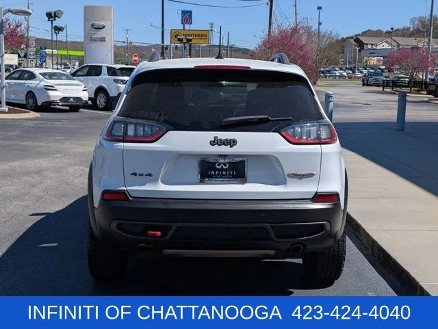 Used 2019 White Jeep Trailhawk image 6