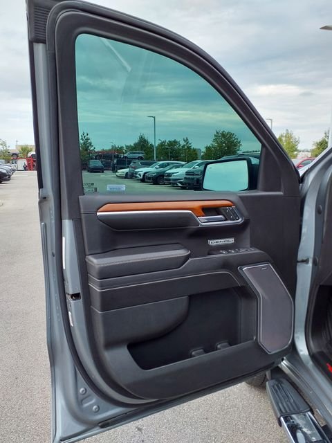 Used 2023 Sterling Metallic GMC Denali image 17
