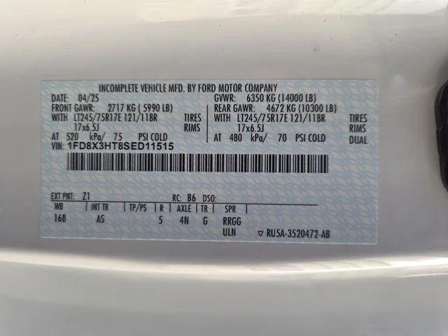 2025 Ford F-350 Super Duty Chassis Cab XL - Photo 25