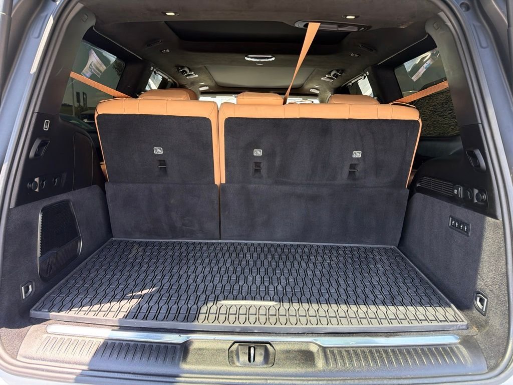 Used 2025 White Jeep Series III image 17