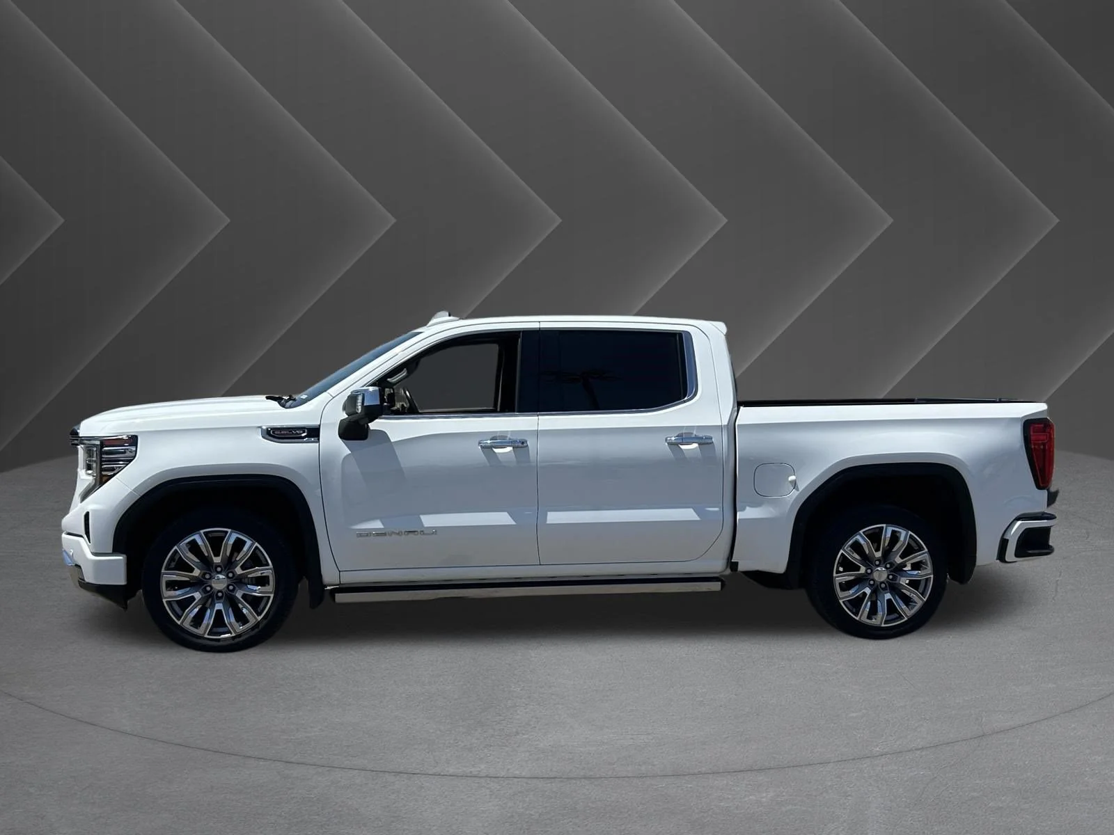 Used 2023 Summit White GMC Denali image 2