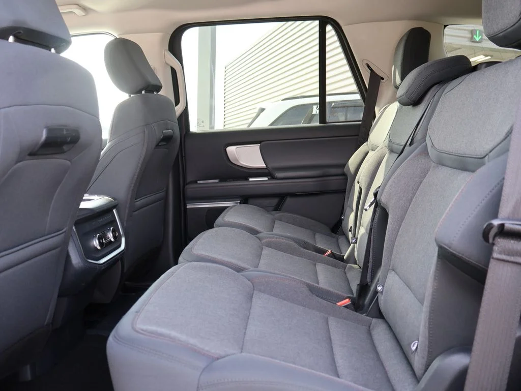 Certified Used 2025 Oxford White Ford Active image 20