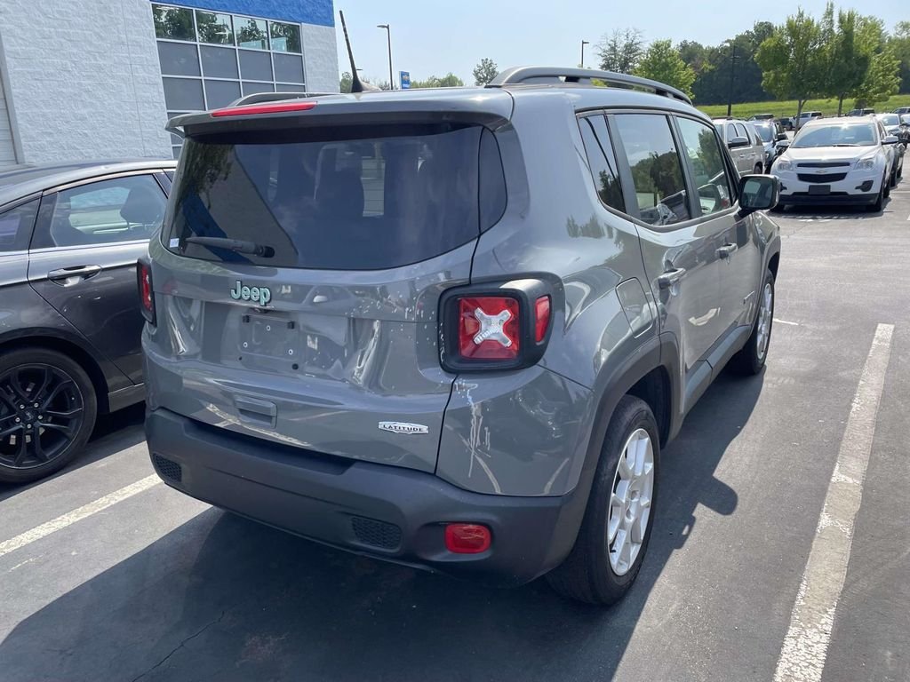 Used 2020 Sting-Gray Clearcoat Jeep Latitude image 6